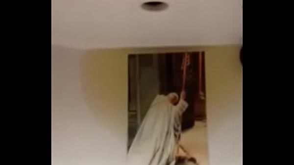 pope pisser gay [ Duration: 00:54 ]