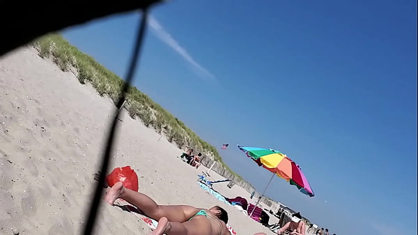 ▶ Crespshot - Beach Spy - Big Sexy Asj Sunbathing in Thong XNXX2 Video