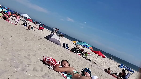 ▶ Crespshot - Beach Spy - Big Sexy Asj Sunbathing in Thong XNXX2 Video