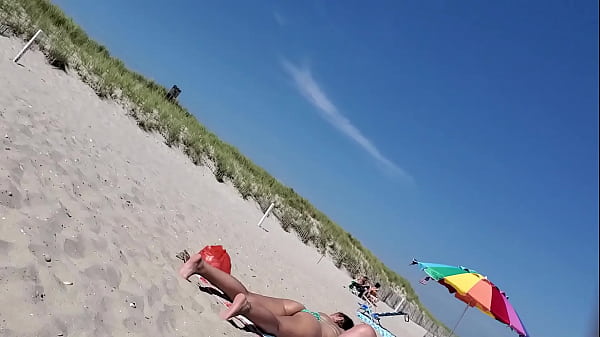 ▶ Crespshot - Beach Spy - Big Sexy Asj Sunbathing in Thong XNXX2 Video