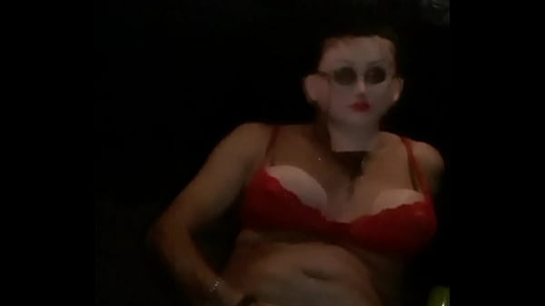 me visto de mujer para una rica paja gay [ Duration: 01:07 ]