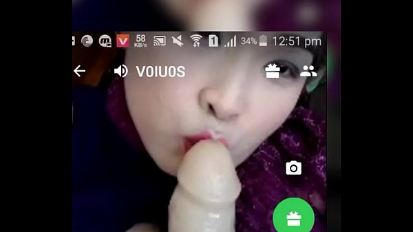 camfrog pink lip girl playing with artificial penis sexy [ Duration: 02:57 ]