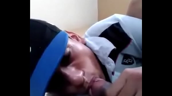 chacalitos gay probando verga gay [ Duration: 01:23 ]