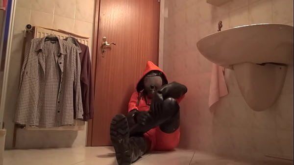 booted bella wearing her ppe sex movie [ Duration: 01:53 ]