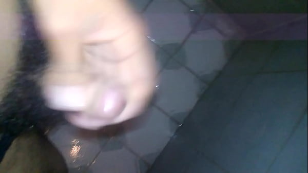 solo en la ducha gay [ Duration: 01:08 ]