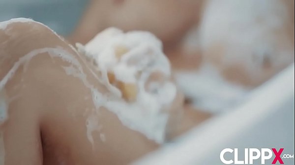 karlee grey in a touch of danger cumshot [ Duration: 06:15 ]