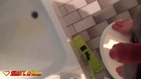 so macht pissen richtig spass gay [ Duration: 01:00 ]