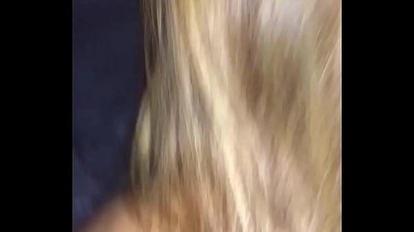 loira linda deu pro johnnie walker exotic [ Duration: 00:49 ]