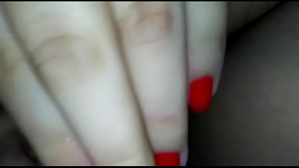 andrea mostrando la concha a emi amateur [ Duration: 00:24 ]