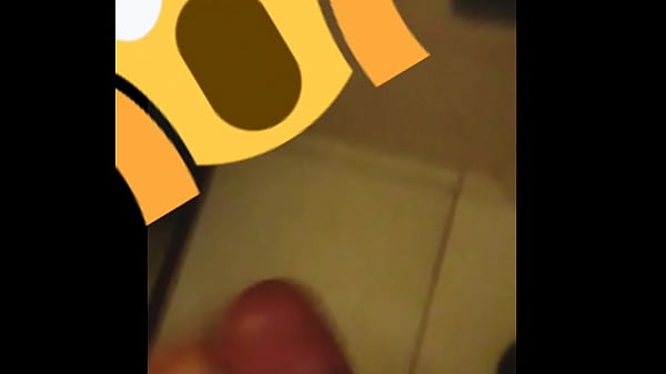 morenodiscreto gozando igual um cavalo sex movie [ Duration: 00:32 ]