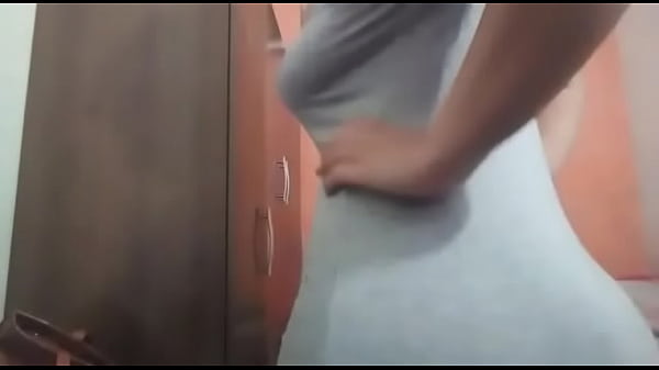 eu exibindo meu bund atilde o de vestidinho sex movie [ Duration: 00:42 ]