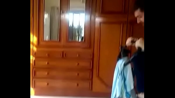 portugu ecirc s colono malhando para sua primeira foda gay [ Duration: 01:02 ]