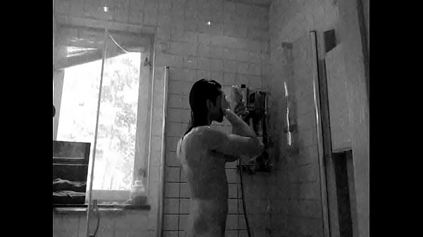 man shower sexy [ Duration: 00:40 ]