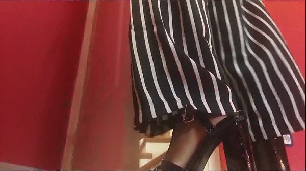 la mamma ha i piedi sudati feet [ Duration: 14:01 ]