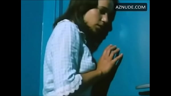 charlotte alexandra in real young girl pissing [ Duration: 00:28 ]