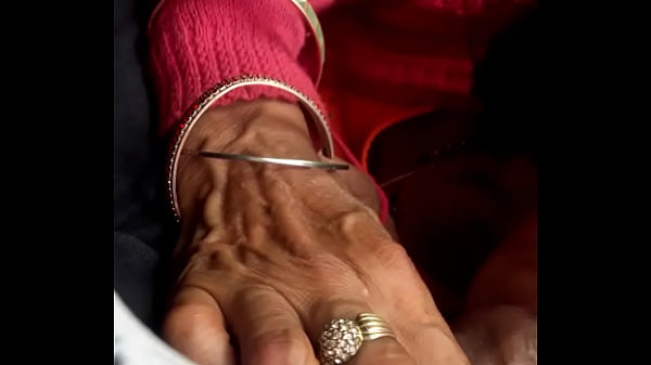 vieja chupando mature [ Duration: 00:27 ]