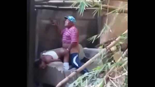 mariana e getulio no mato parte blowjob [ Duration: 01:16 ]