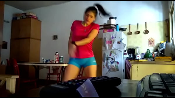 cameltoe de ariadna latina [ Duration: 00:29 ]