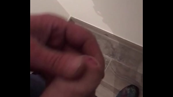 bei der arbeit gay [ Duration: 00:37 ]