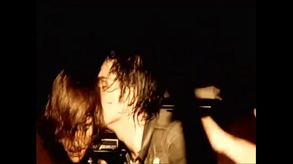 frerard kisses gay [ Duration: 01:00 ]