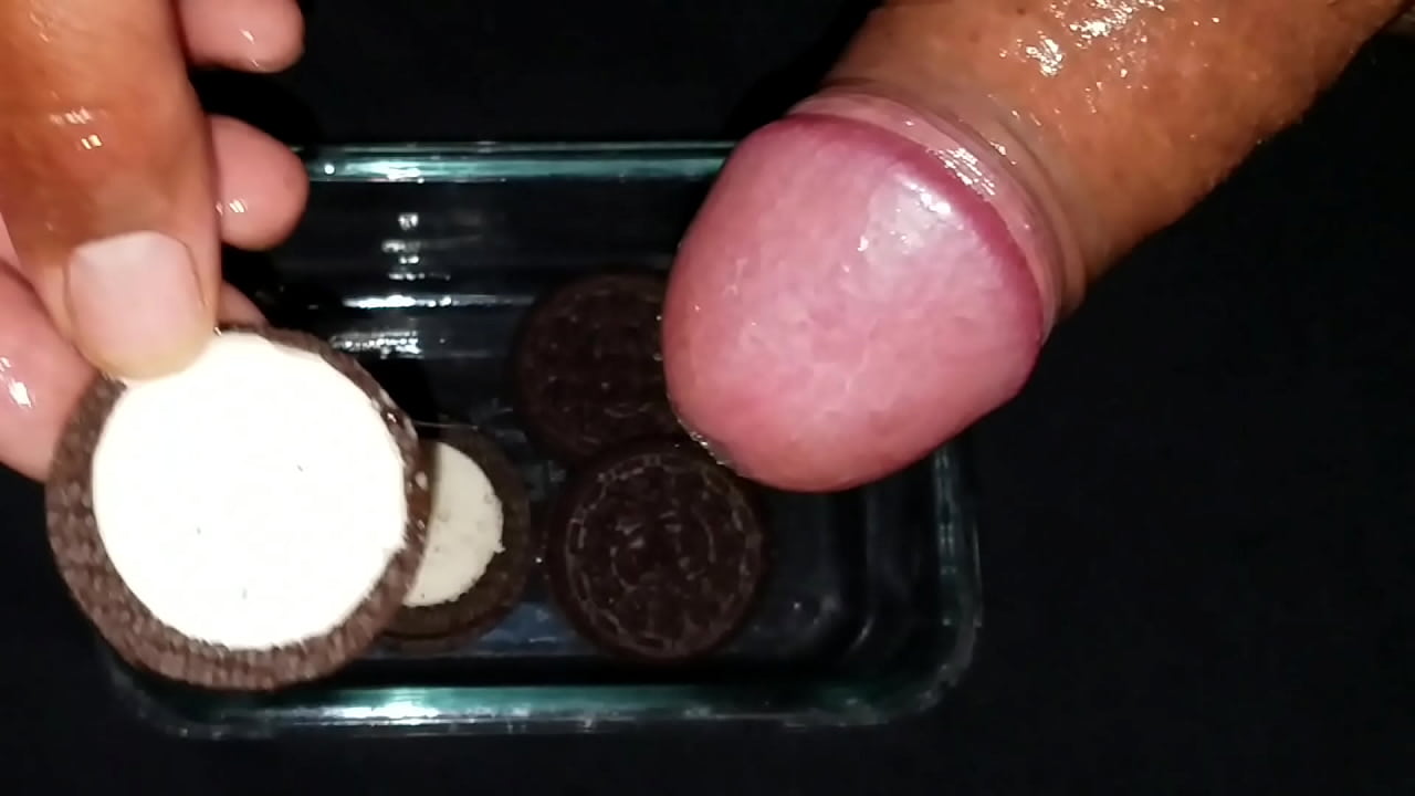 Extra Cum cream on my double stuffed oreos