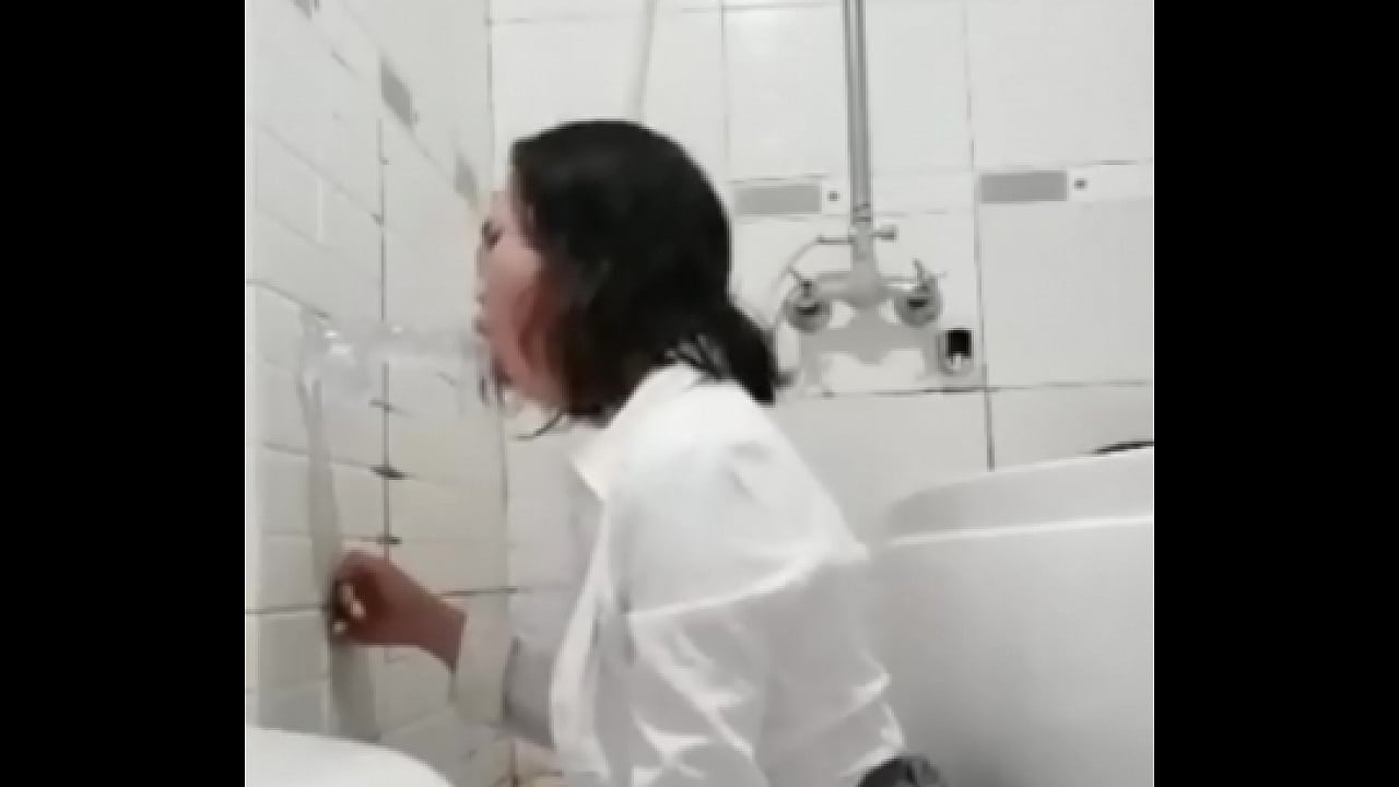 Kaleencrab Does Anal Play and Sloppy Throatfuck - XVIDEOS.COM