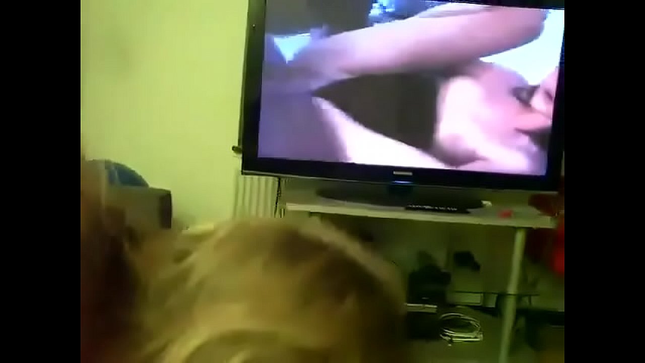 Stepmom Gives Step Son Head While He Watches Porn - XVIDEOS.COM