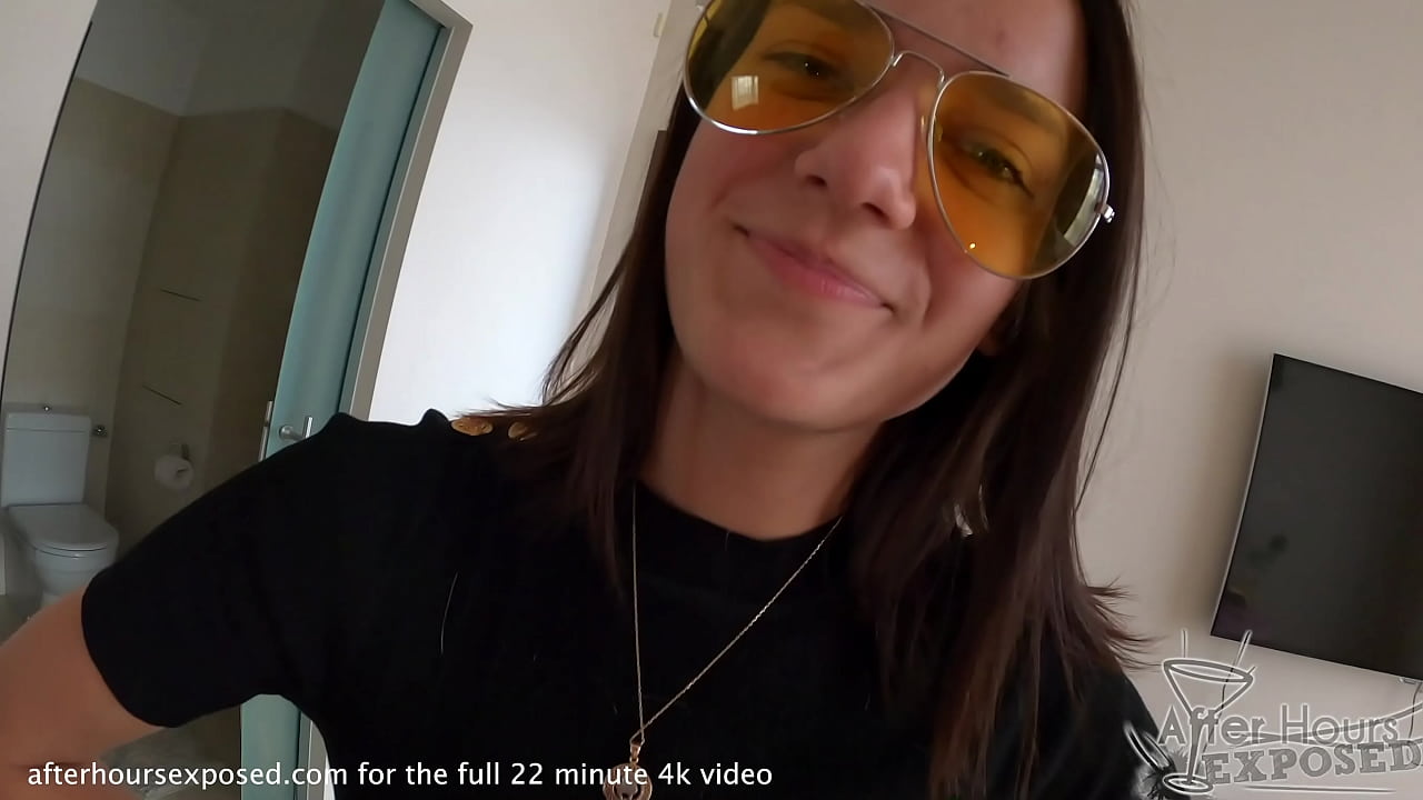 18yo real cheerleader giving me a perfect blowjob and huge mouthcum swallow  - XVIDEOS.COM