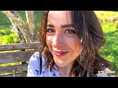 Manéa, jolie coquine, se fait remplir tous les ...