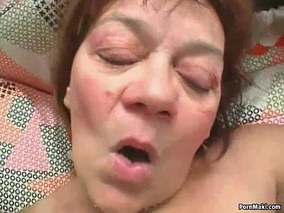 Sexy abuela en viejos y jóvenes de acción