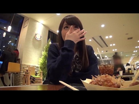 XVIDEO 女子校生たちをナンパしてホテルで着衣セックス